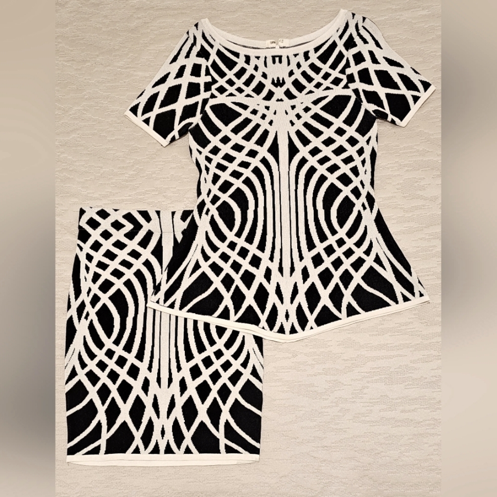 Women's Two Piece Bodycon skirt and top, Sizes:M/L Colors: Black and White